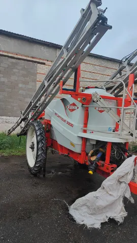 Kuhn Atlantique 3200